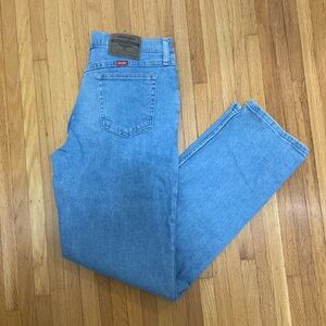 Wrangler Men’s Regular Fit Light Wash Denim Blue Jeans 30x32